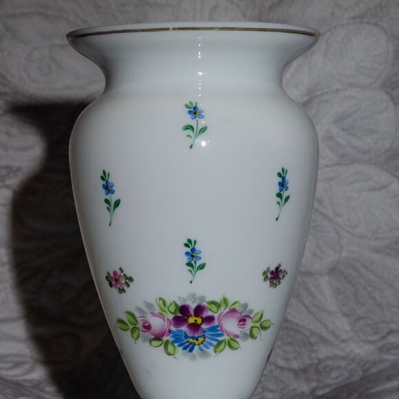 Czech Uranium Glass Vase - Picture 2 of 5